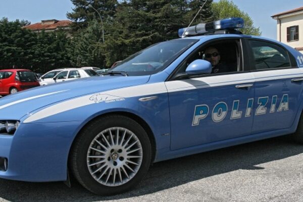 polizia auto