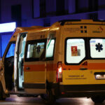 Si lanciano con l’auto contro la folla, quattro persone ferite: conducente scappa via, tragedia sfiorata in Germania