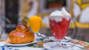Granita e brioche col tuppo (foto lacucinaitaliana.it) - teleone.it