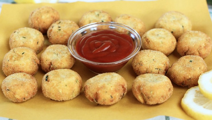 Polpette zucchine con salsina (foto fattoincasadabenedetta.it) - teleone.it