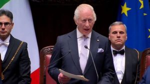 Re Carlo parlamento