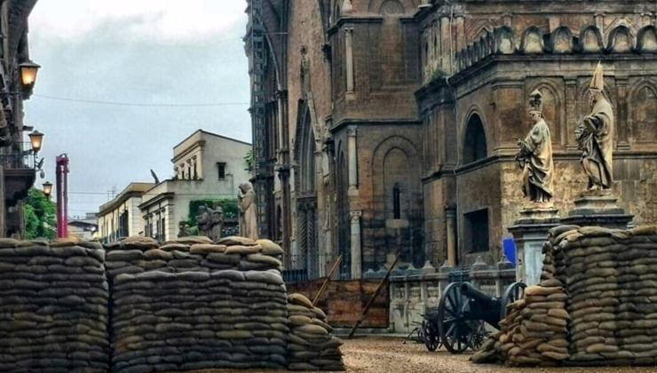 Il set de Il Gattopardo in piazza a Palermo (foto palermotoday) - teleone.it