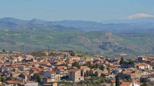 La vista panoramica sul borgo (foto balarm) - teleone.it