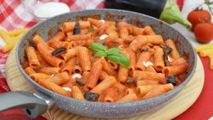 pasta alla siciliana ricetta (foto tuorlorosso) - teleone.it