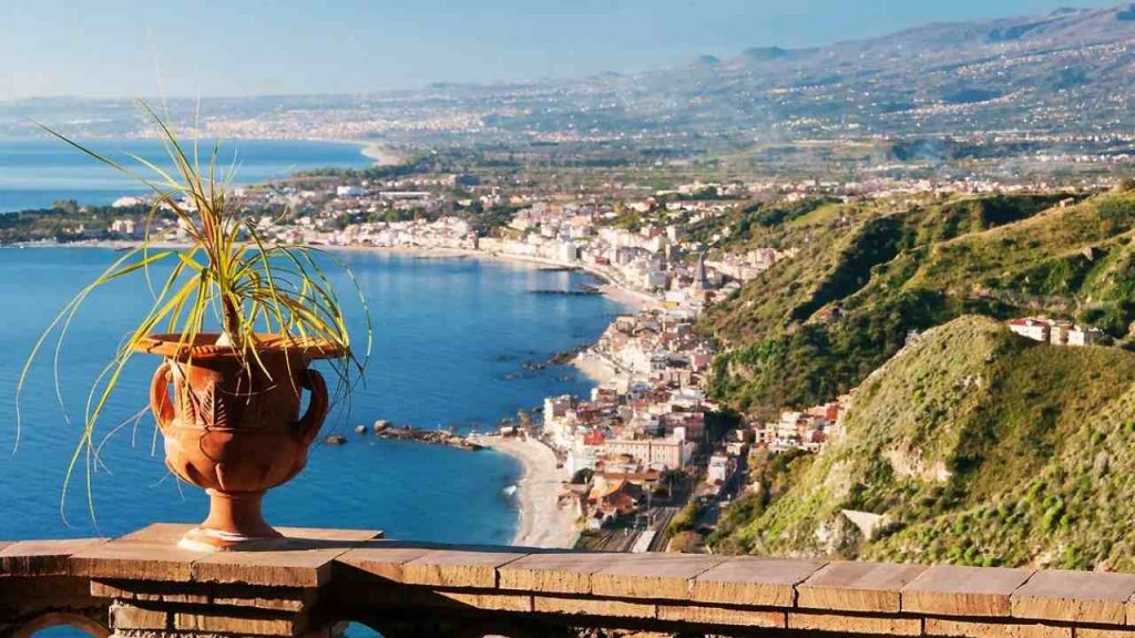 vista dall'alto della cittadina più antica (foto melagodoinsicilia) - teleone.it