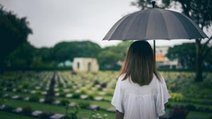 lutto (foto psicologascala.it) - teleone.it