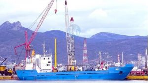 nave cargo Porticello Santa Flavia (foto sergio speciale) - teleone.it