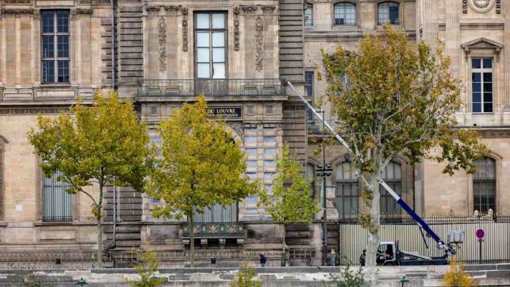 Louvre (foto italpress) - teleone.it