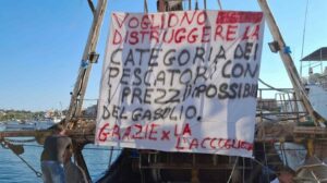 lampedusa pescatori protesta carburanti