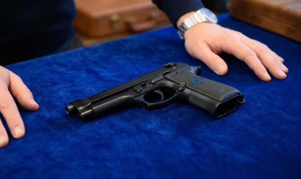 pistola foto generica