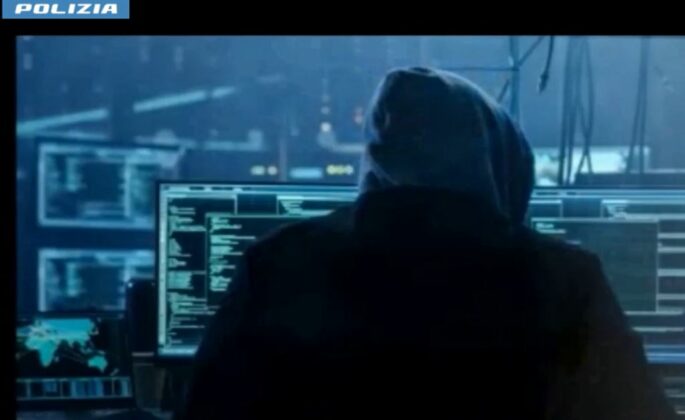 polizia hacker postale